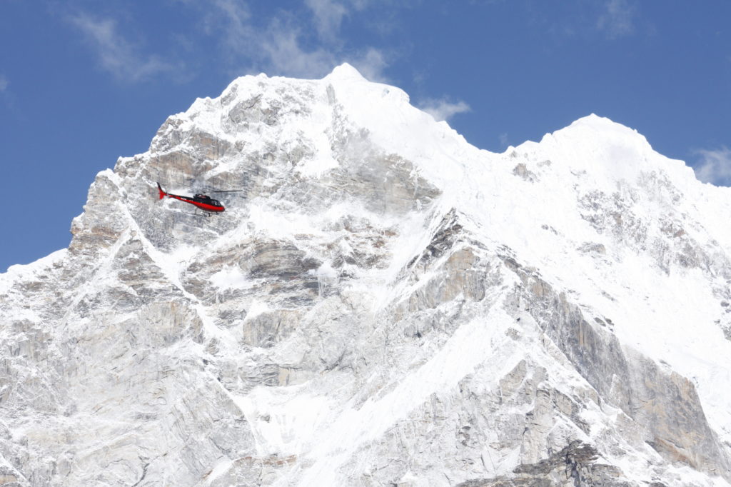 Everest Helicopter tour photo