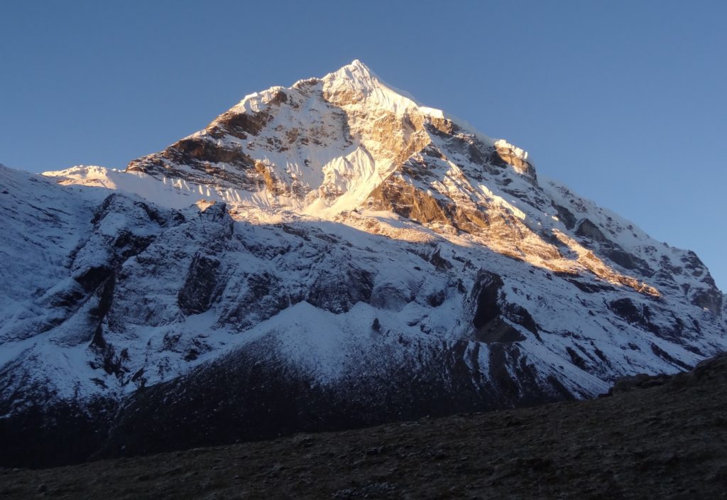 Makalu base camp trek