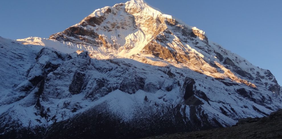 Makalu base camp trek