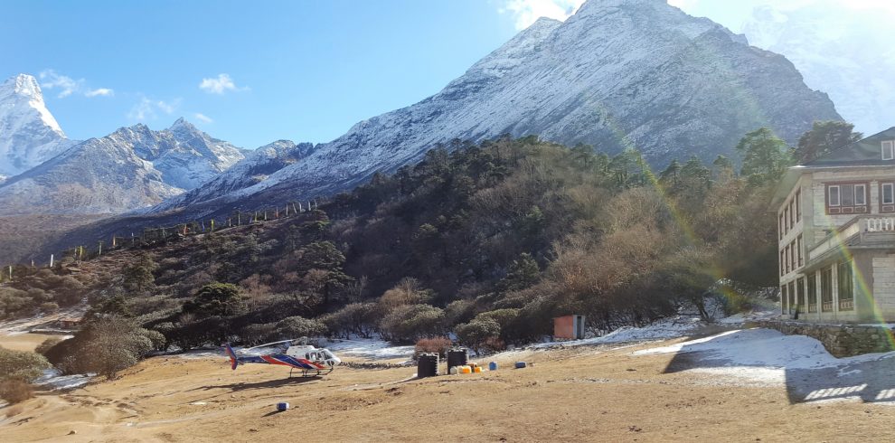 Everest Helicopter trek