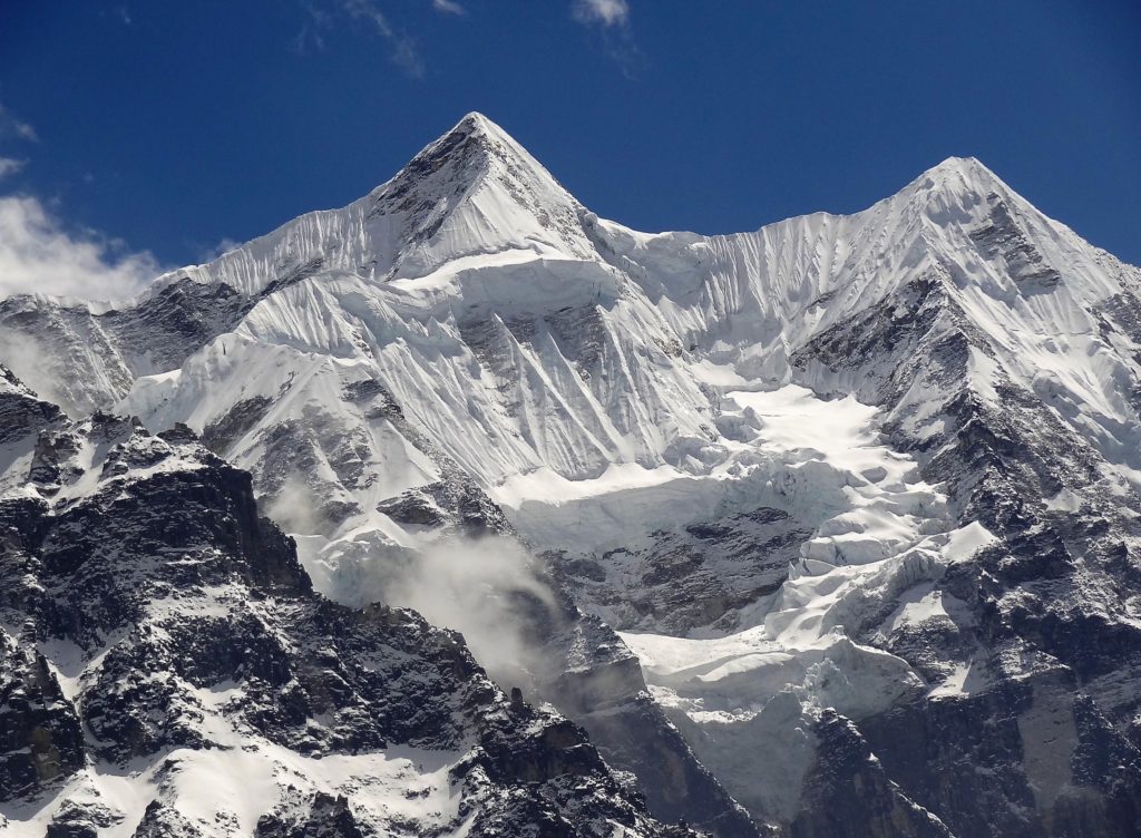 Kanchenjunga circuit Trek